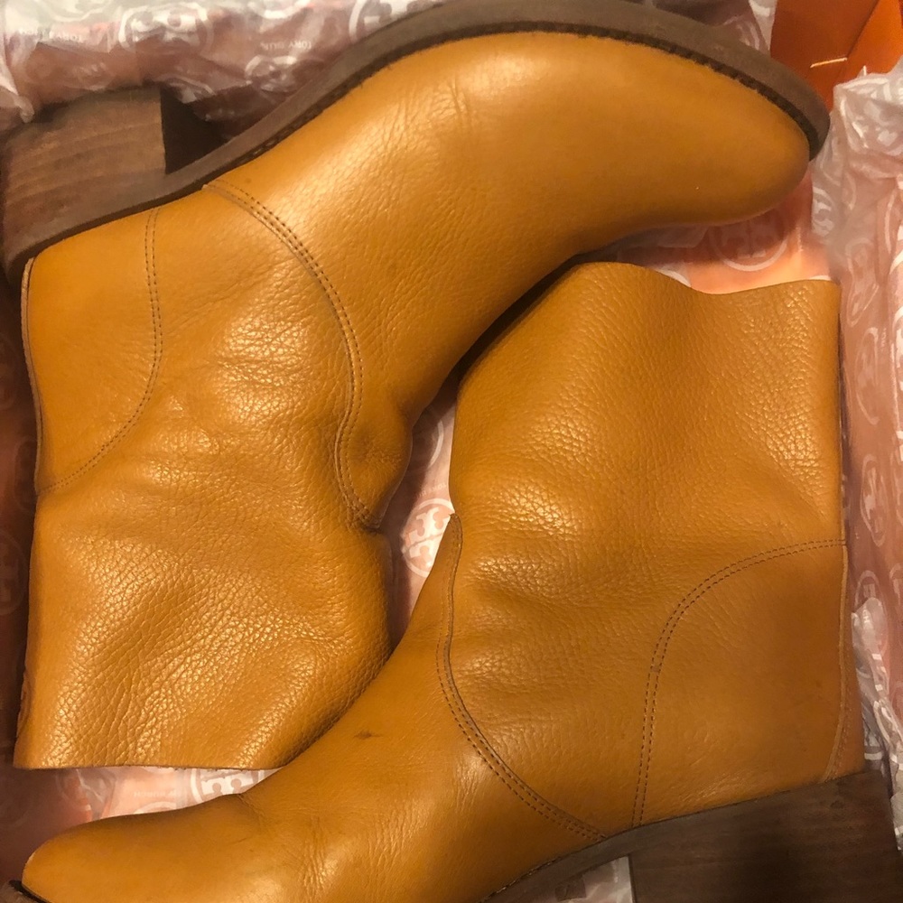 Preowned Tory Burch Ankle Boots